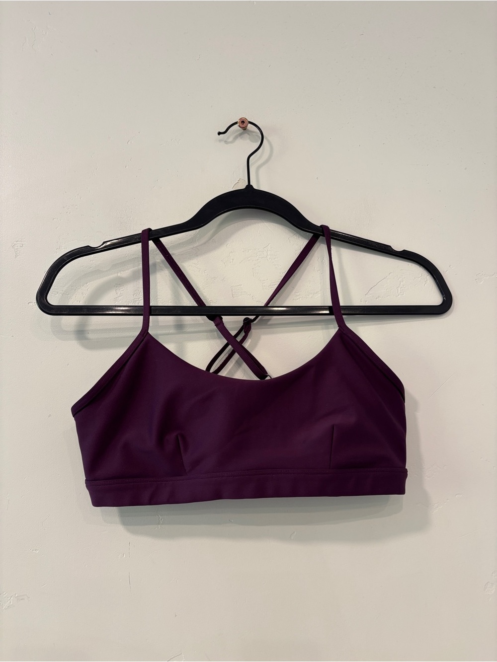 Alo Yoga Women's Airlift Intrigue Athletic Sports Bra Pilates Dark Plum Size M
